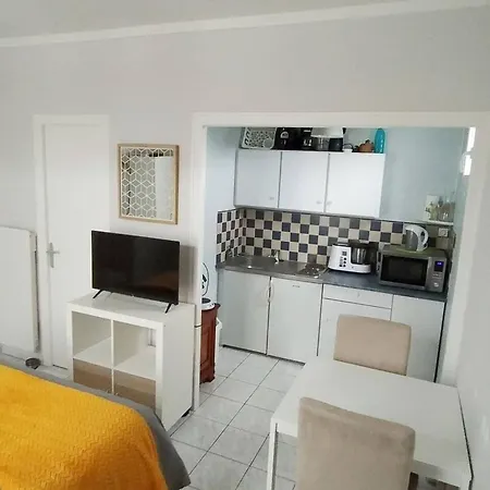 D'une Chambre Avec Terrasse Et Wifi A